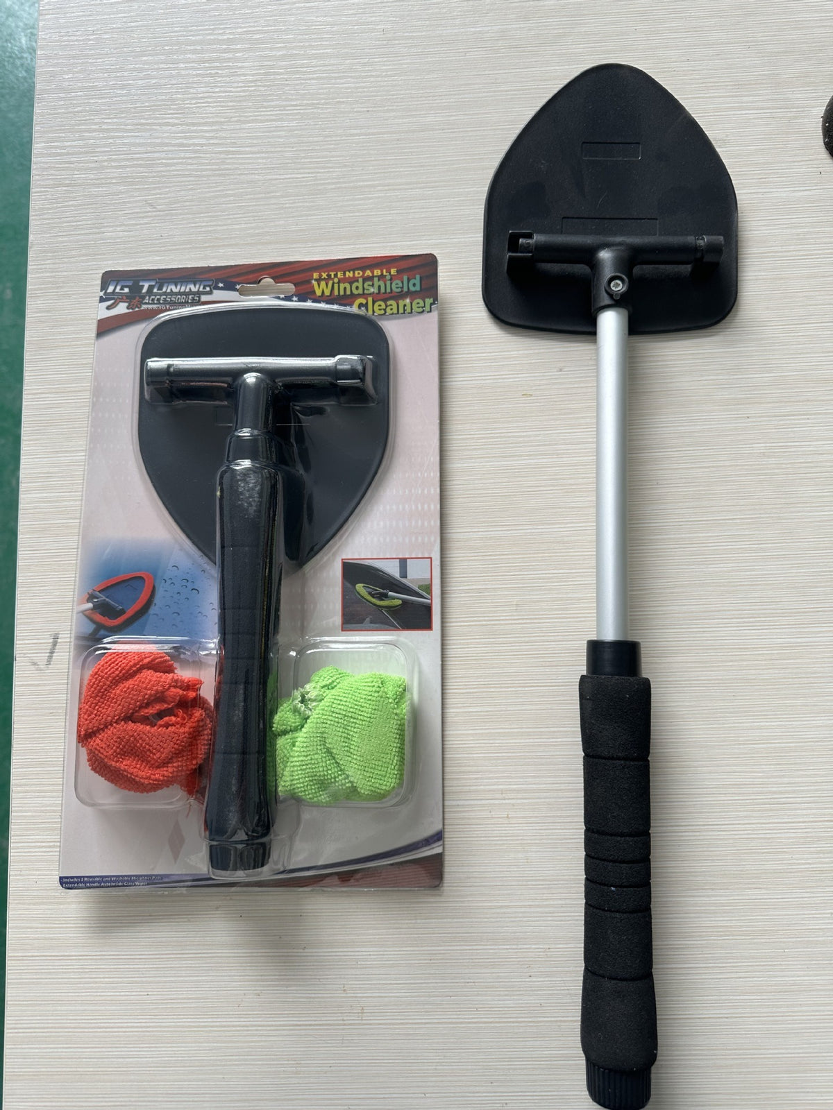 ClearSwipe Pro — Extendable Windshield Cleaner Kit